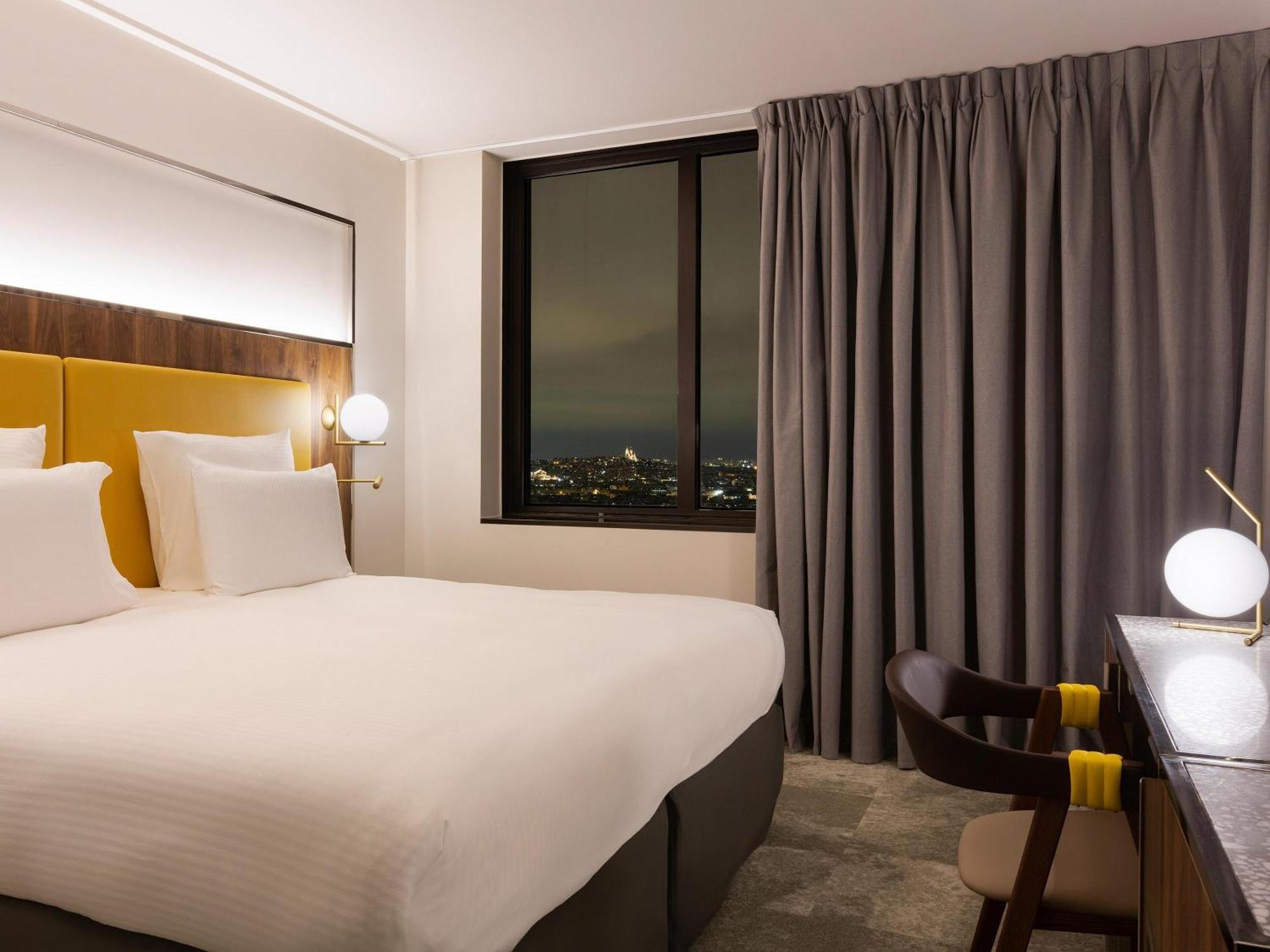 Pullman Montparnasse Hotel 4*