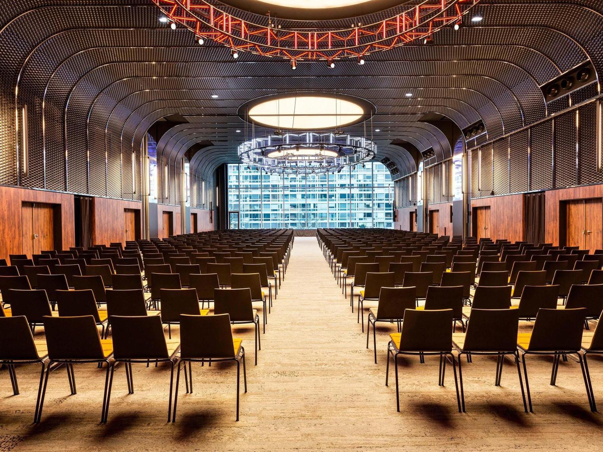 Pullman Montparnasse Hotel 4*